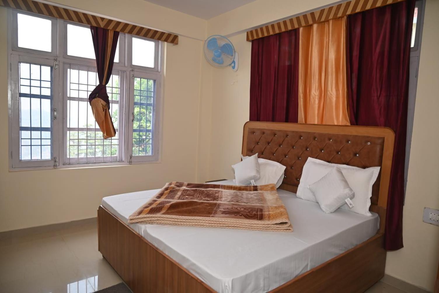 Krishna B&B Near Mall Road Shimla Dış mekan fotoğraf